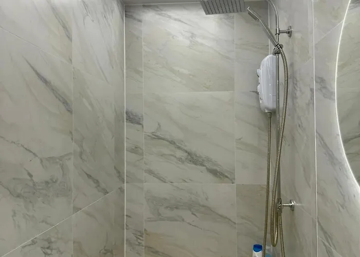 Sofi's Stay, Cosy 3 Bed House, 5 Mins Walk To Centre * 利兹