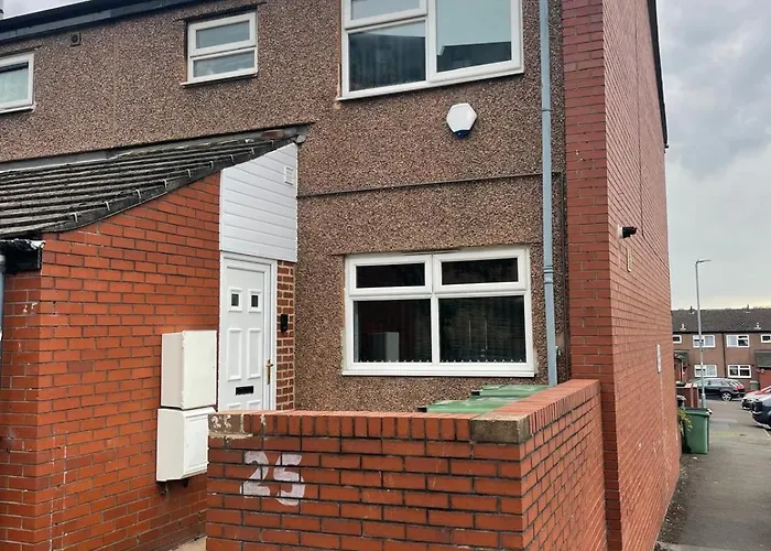 Sofi's Stay, Cosy 3 Bed House, 5 Mins Walk To Centre 度假居 *