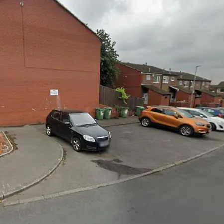 Sofi's Stay, Cosy 3 Bed House, 5 Mins Walk To Centre