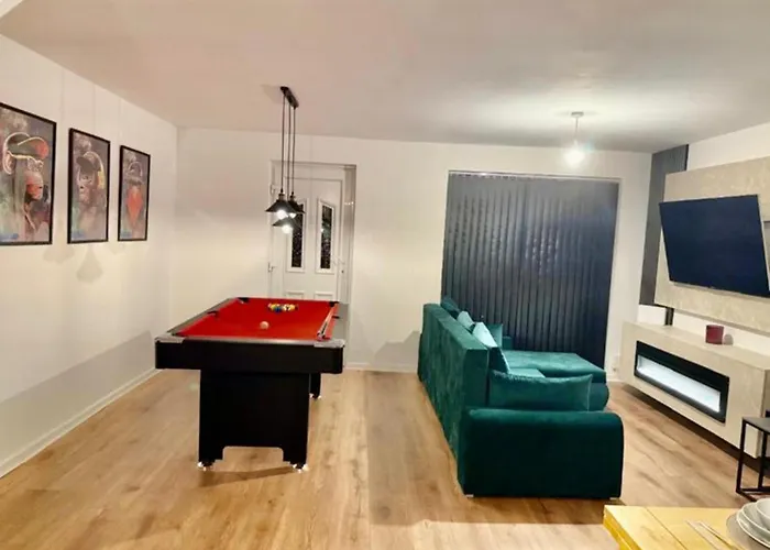 Будинок відпочинку Sofi's Stay, Cosy 3 Bed House, 5 Mins Walk To Centre