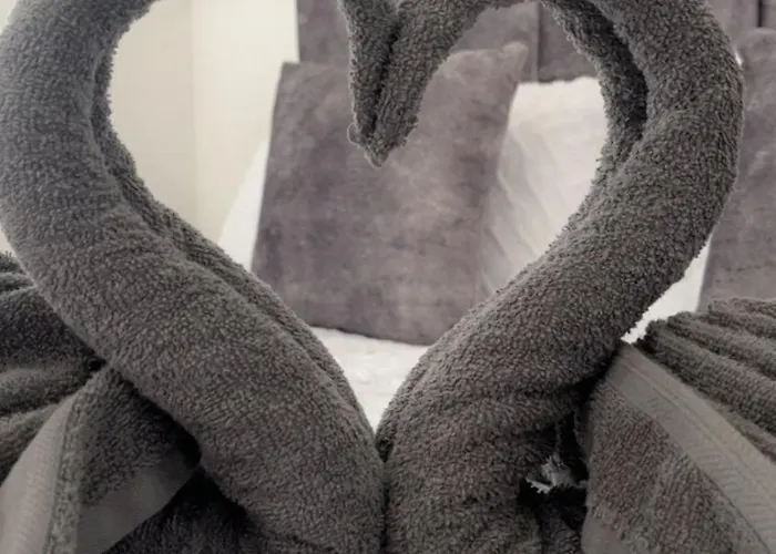 Sofi's Stay, Cosy 3 Bed House, 5 Mins Walk To Centre