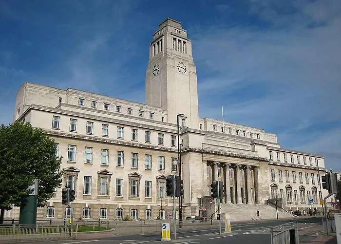 Будинок відпочинку Sofi's Stay, Cosy 3 Bed House, 5 Mins Walk To Centre Лідс